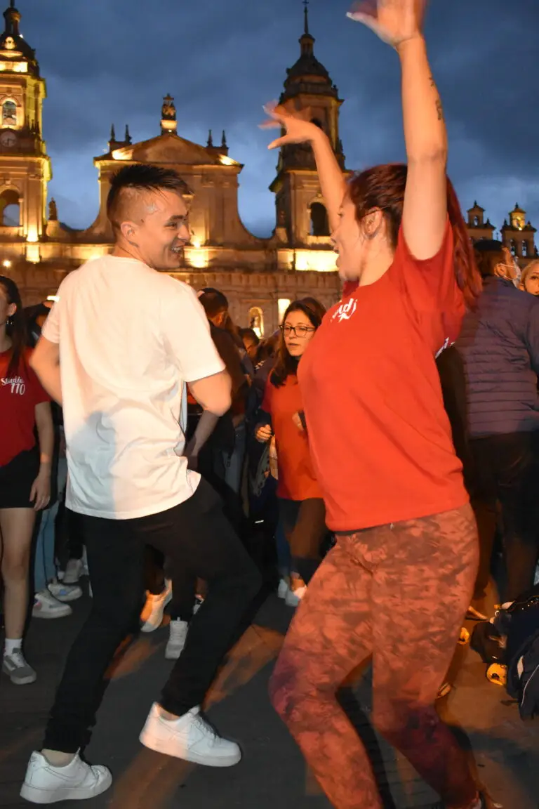 bailar salsa en suba